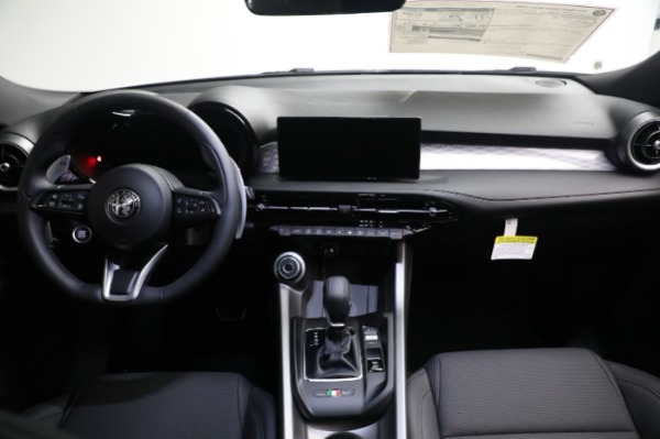 New 2024 Alfa Romeo Tonale Veloce for sale $56,640 at Maserati of Greenwich in Greenwich CT 06830 27