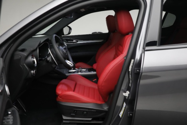 New 2024 Alfa Romeo Stelvio Veloce for sale $59,205 at Maserati of Greenwich in Greenwich CT 06830 16