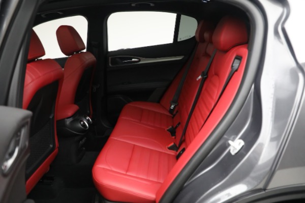 New 2024 Alfa Romeo Stelvio Veloce for sale $59,205 at Maserati of Greenwich in Greenwich CT 06830 20