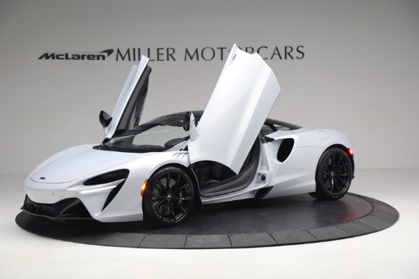 New 2023 McLaren Artura TechLux for sale $279,835 at Maserati of Greenwich in Greenwich CT 06830 14