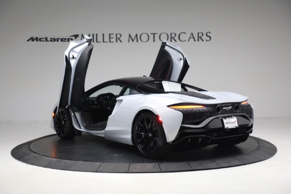 New 2023 McLaren Artura TechLux for sale $279,835 at Maserati of Greenwich in Greenwich CT 06830 15