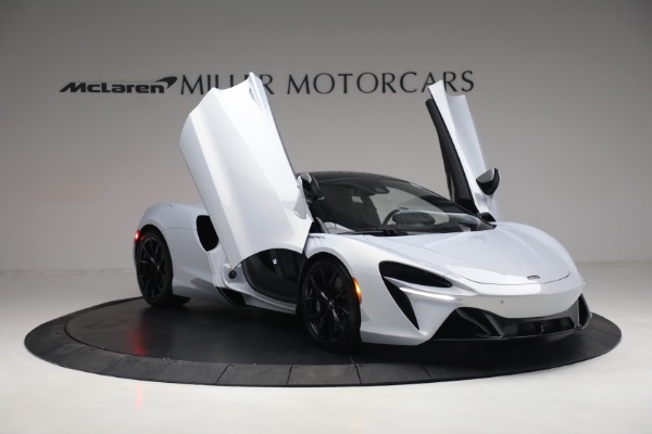 New 2023 McLaren Artura TechLux for sale $279,835 at Maserati of Greenwich in Greenwich CT 06830 17