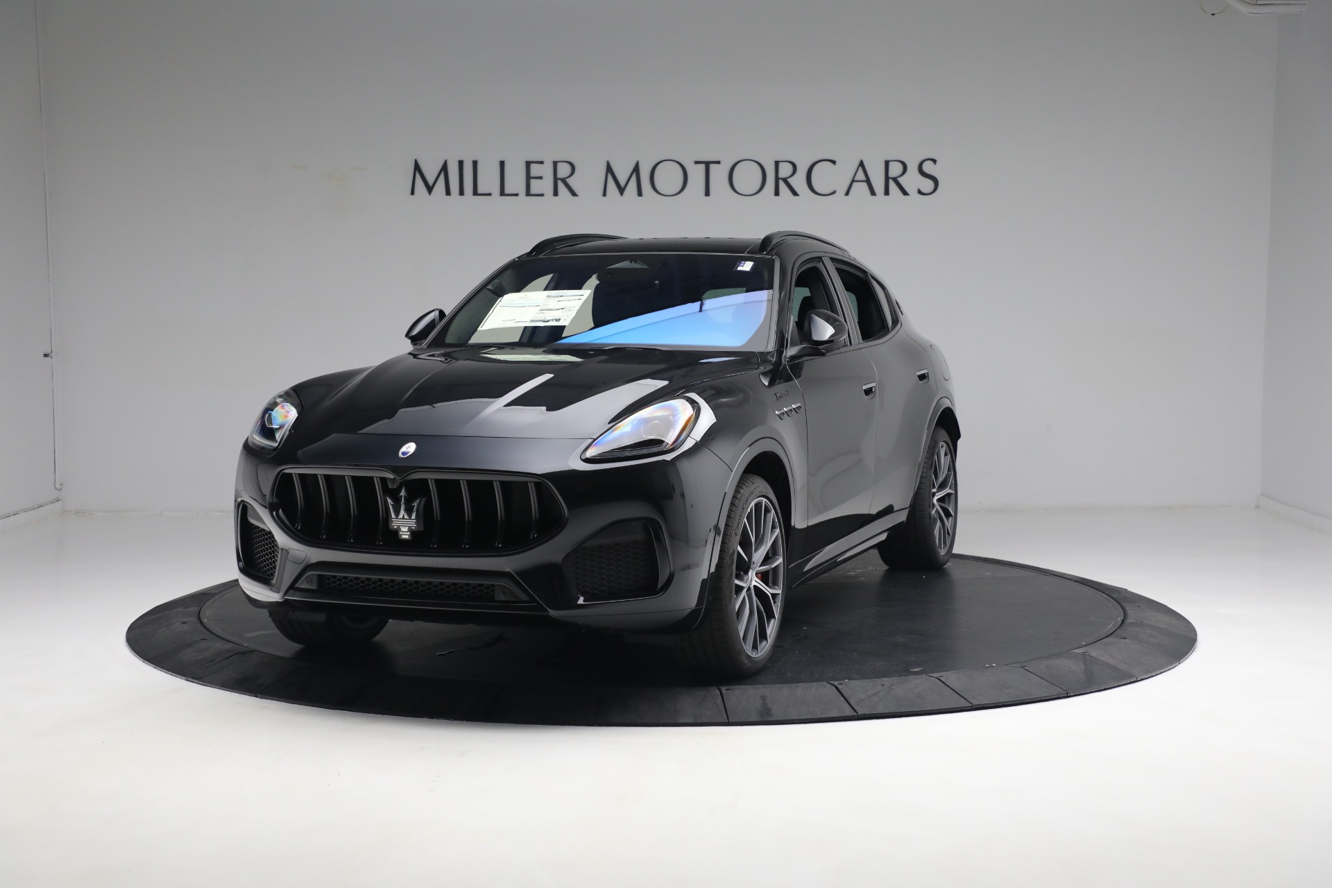 New 2023 Maserati Grecale Modena for sale $91,401 at Maserati of Greenwich in Greenwich CT 06830 1