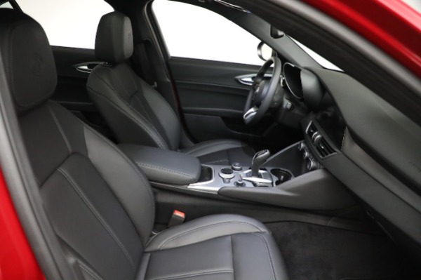 New 2024 Alfa Romeo Giulia Ti for sale $51,115 at Maserati of Greenwich in Greenwich CT 06830 17