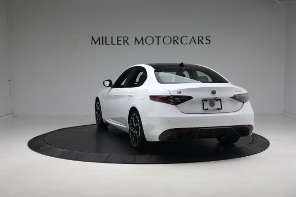 New 2024 Alfa Romeo Giulia Veloce for sale $53,940 at Maserati of Greenwich in Greenwich CT 06830 10