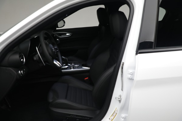 New 2024 Alfa Romeo Giulia Veloce for sale $53,940 at Maserati of Greenwich in Greenwich CT 06830 12