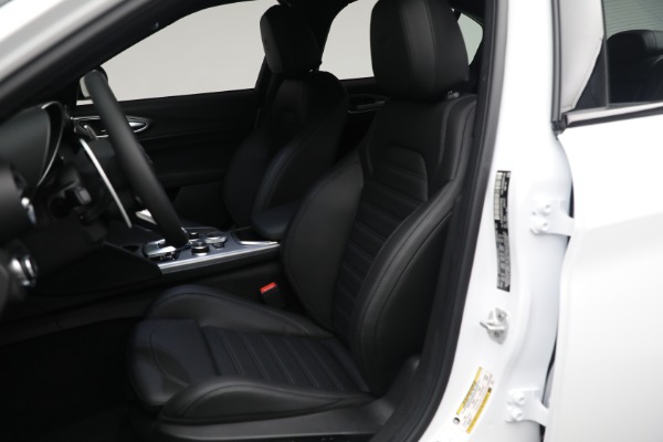 New 2024 Alfa Romeo Giulia Veloce for sale $53,940 at Maserati of Greenwich in Greenwich CT 06830 13