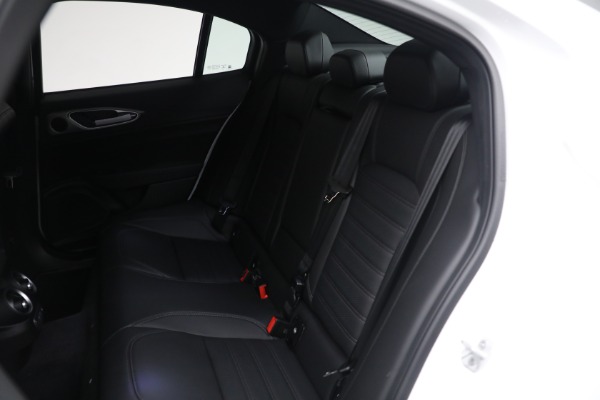 New 2024 Alfa Romeo Giulia Veloce for sale $53,940 at Maserati of Greenwich in Greenwich CT 06830 15