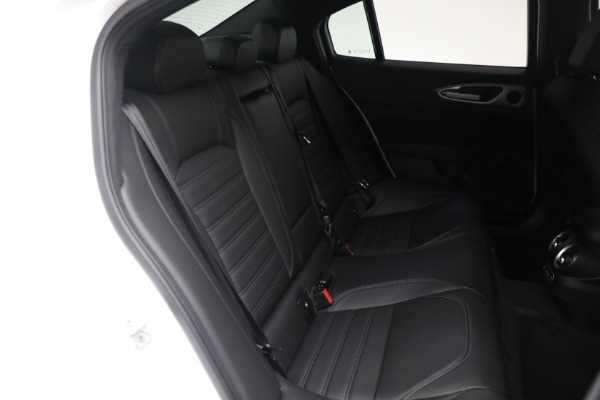New 2024 Alfa Romeo Giulia Veloce for sale $53,940 at Maserati of Greenwich in Greenwich CT 06830 18