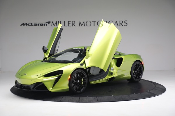 New 2023 McLaren Artura Vision for sale $277,875 at Maserati of Greenwich in Greenwich CT 06830 14