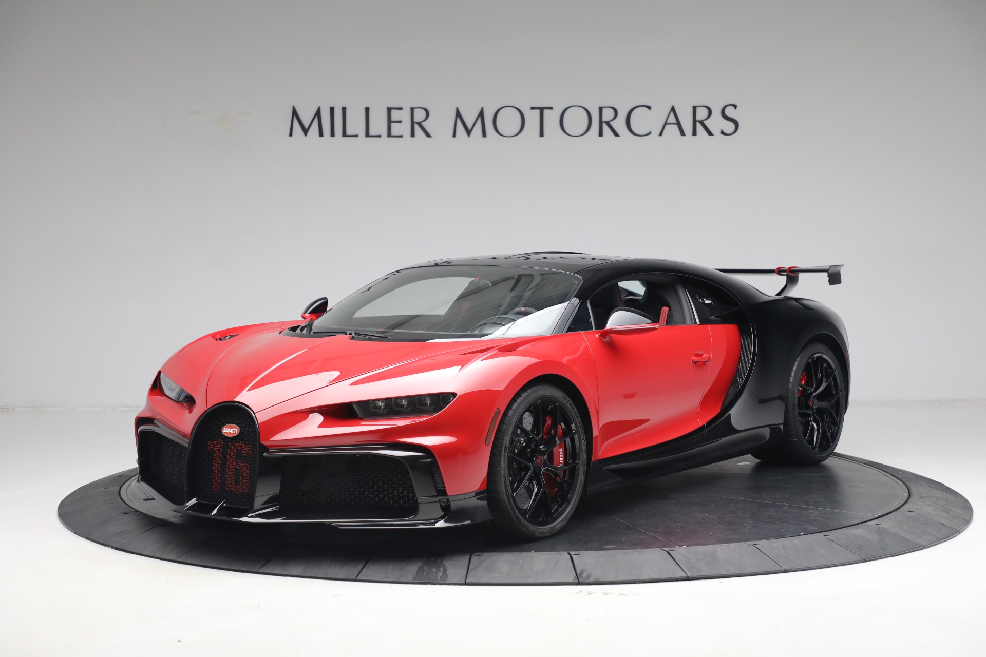 Used 2022 Bugatti Chiron Pur Sport for sale Sold at Maserati of Greenwich in Greenwich CT 06830 1