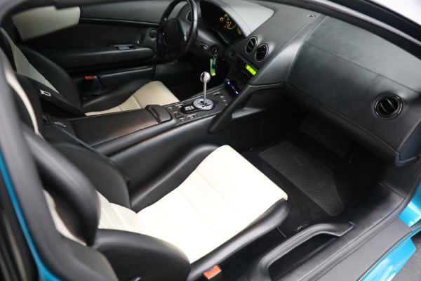 Used 2003 Lamborghini Murcielago for sale Sold at Maserati of Greenwich in Greenwich CT 06830 24