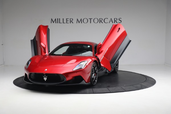 Used 2022 Maserati MC20 for sale $229,900 at Maserati of Greenwich in Greenwich CT 06830 14
