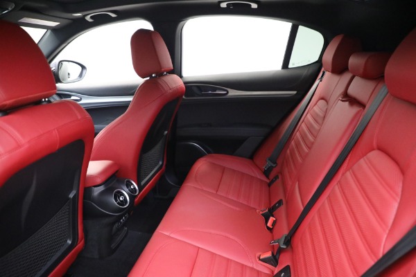 New 2023 Alfa Romeo Stelvio Veloce for sale $48,900 at Maserati of Greenwich in Greenwich CT 06830 20