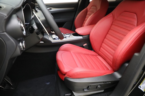 New 2023 Alfa Romeo Stelvio Veloce for sale $48,900 at Maserati of Greenwich in Greenwich CT 06830 24