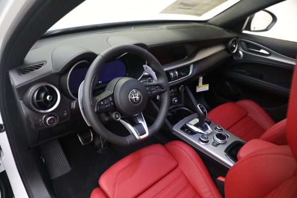 New 2024 Alfa Romeo Stelvio Veloce for sale $56,095 at Maserati of Greenwich in Greenwich CT 06830 22