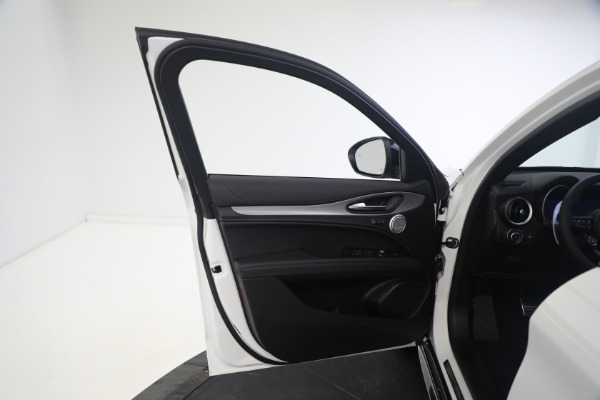 New 2024 Alfa Romeo Stelvio Veloce for sale $56,095 at Maserati of Greenwich in Greenwich CT 06830 25