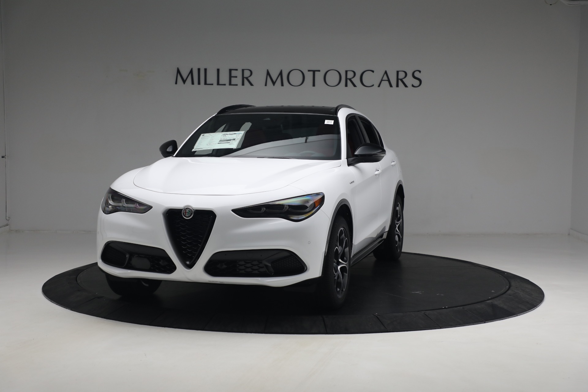 New 2024 Alfa Romeo Stelvio Veloce for sale $56,095 at Maserati of Greenwich in Greenwich CT 06830 1
