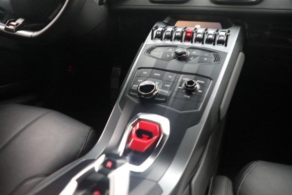 Used 2015 Lamborghini Huracan LP 610-4 for sale $219,900 at Maserati of Greenwich in Greenwich CT 06830 24