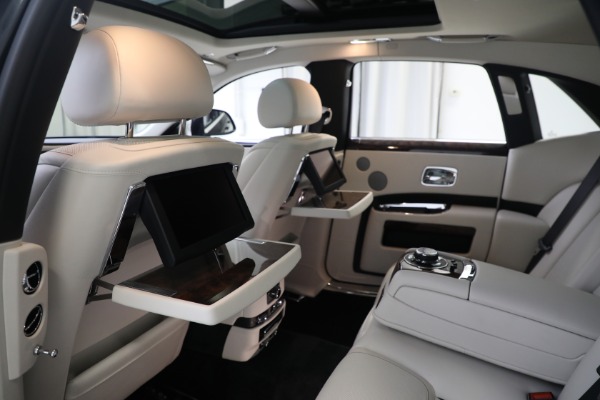 Used 2019 Rolls-Royce Ghost for sale $225,900 at Maserati of Greenwich in Greenwich CT 06830 25