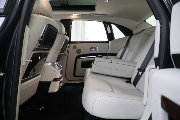 Used 2019 Rolls-Royce Ghost for sale $225,900 at Maserati of Greenwich in Greenwich CT 06830 26