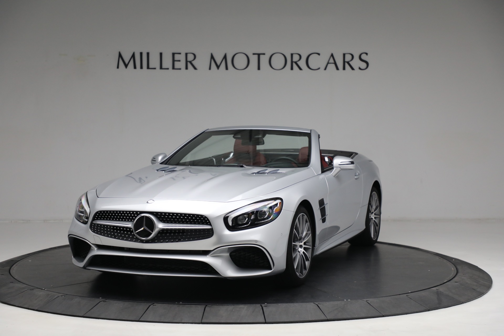 Used 2017 Mercedes-Benz SL-Class SL 450 for sale $62,900 at Maserati of Greenwich in Greenwich CT 06830 1