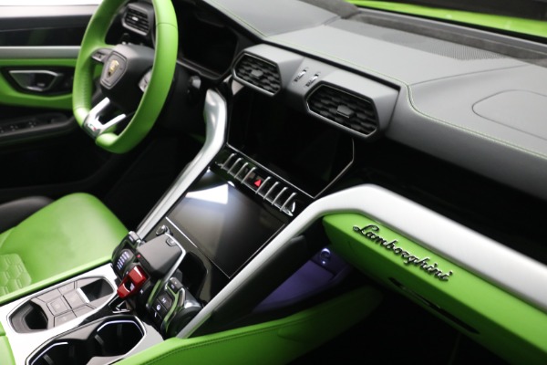 Used 2022 Lamborghini Urus for sale $269,900 at Maserati of Greenwich in Greenwich CT 06830 27
