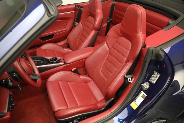 Used 2022 Porsche 911 Turbo S for sale $261,900 at Maserati of Greenwich in Greenwich CT 06830 20