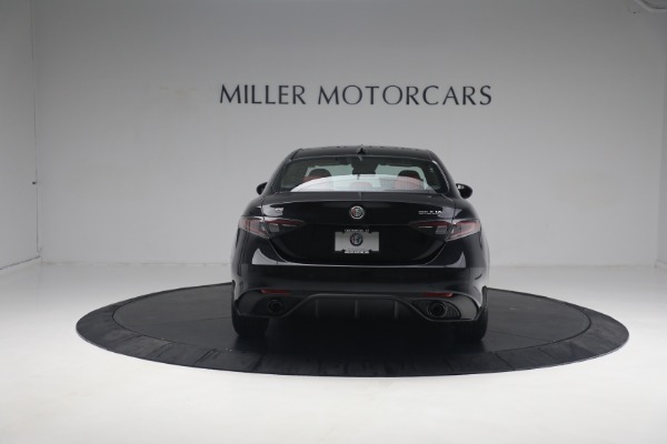 New 2024 Alfa Romeo Giulia Veloce for sale $55,350 at Maserati of Greenwich in Greenwich CT 06830 10