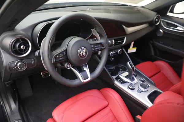 New 2024 Alfa Romeo Giulia Veloce for sale $55,350 at Maserati of Greenwich in Greenwich CT 06830 21