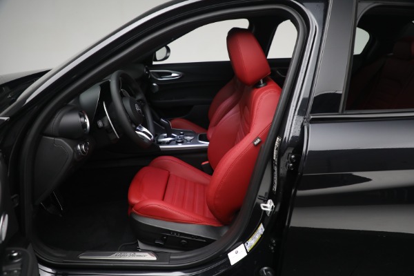 New 2024 Alfa Romeo Giulia Veloce for sale $55,350 at Maserati of Greenwich in Greenwich CT 06830 22