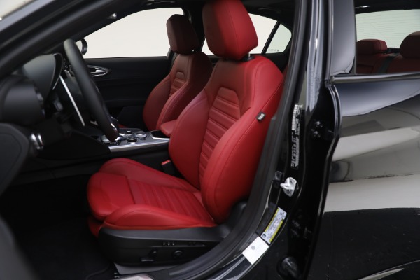 New 2024 Alfa Romeo Giulia Veloce for sale $55,350 at Maserati of Greenwich in Greenwich CT 06830 23