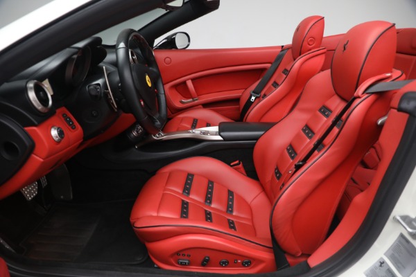 Used 2014 Ferrari California for sale $134,900 at Maserati of Greenwich in Greenwich CT 06830 20