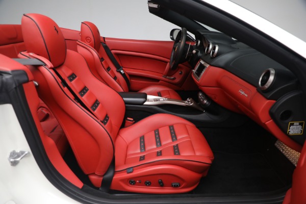 Used 2014 Ferrari California for sale $134,900 at Maserati of Greenwich in Greenwich CT 06830 24