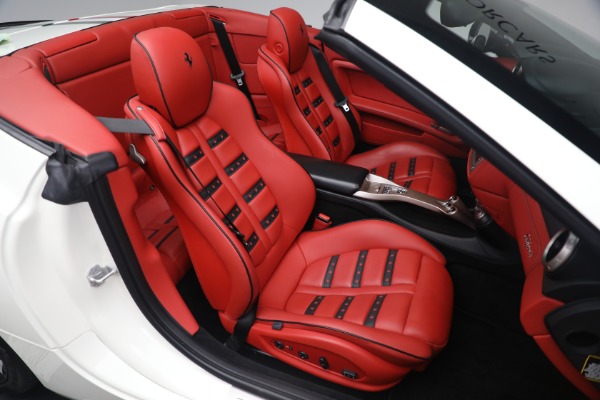 Used 2014 Ferrari California for sale $134,900 at Maserati of Greenwich in Greenwich CT 06830 25