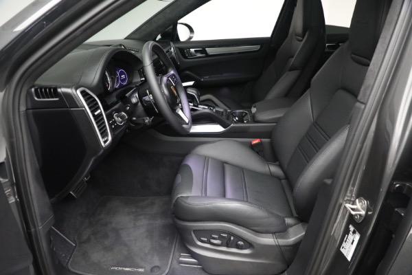 Used 2023 Porsche Cayenne Turbo Coupe for sale $149,900 at Maserati of Greenwich in Greenwich CT 06830 15