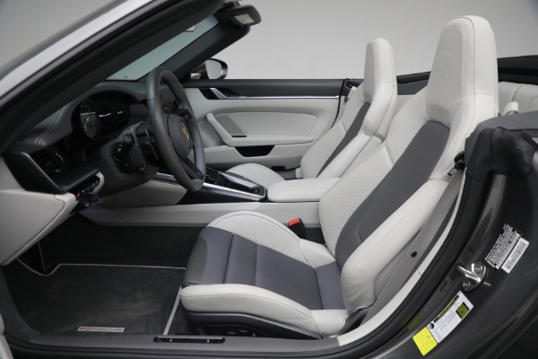 Used 2021 Porsche 911 Carrera S for sale $159,900 at Maserati of Greenwich in Greenwich CT 06830 20