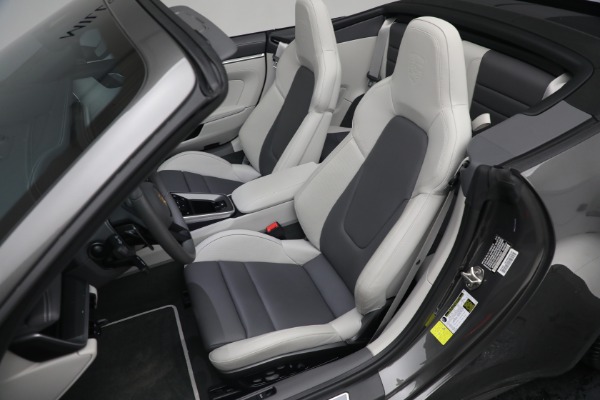 Used 2021 Porsche 911 Carrera S for sale $159,900 at Maserati of Greenwich in Greenwich CT 06830 21