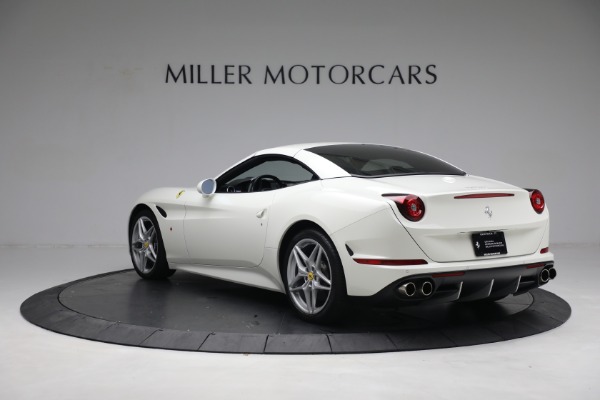 Used 2017 Ferrari California T for sale $151,900 at Maserati of Greenwich in Greenwich CT 06830 15