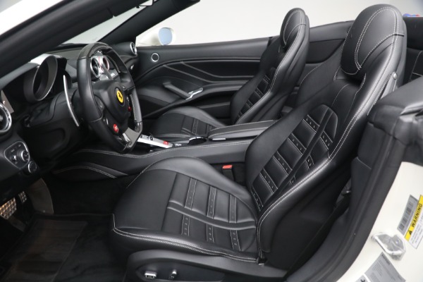 Used 2017 Ferrari California T for sale $151,900 at Maserati of Greenwich in Greenwich CT 06830 20