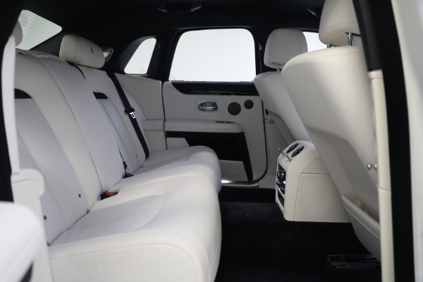 Used 2022 Rolls-Royce Ghost for sale $295,900 at Maserati of Greenwich in Greenwich CT 06830 25