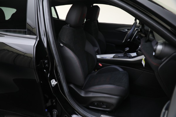 New 2024 Alfa Romeo Tonale Veloce for sale $54,790 at Maserati of Greenwich in Greenwich CT 06830 25