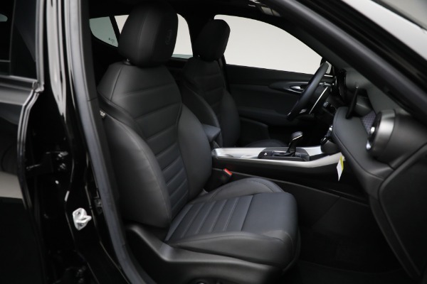 New 2024 Alfa Romeo Tonale Veloce for sale Sold at Maserati of Greenwich in Greenwich CT 06830 25