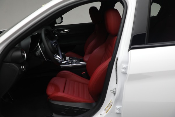 New 2024 Alfa Romeo Giulia Ti for sale $55,285 at Maserati of Greenwich in Greenwich CT 06830 21