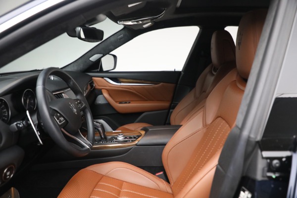 Used 2022 Maserati Levante Modena for sale $69,900 at Maserati of Greenwich in Greenwich CT 06830 15