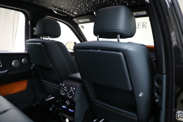 Used 2024 Rolls-Royce Black Badge Cullinan for sale $369,900 at Maserati of Greenwich in Greenwich CT 06830 27