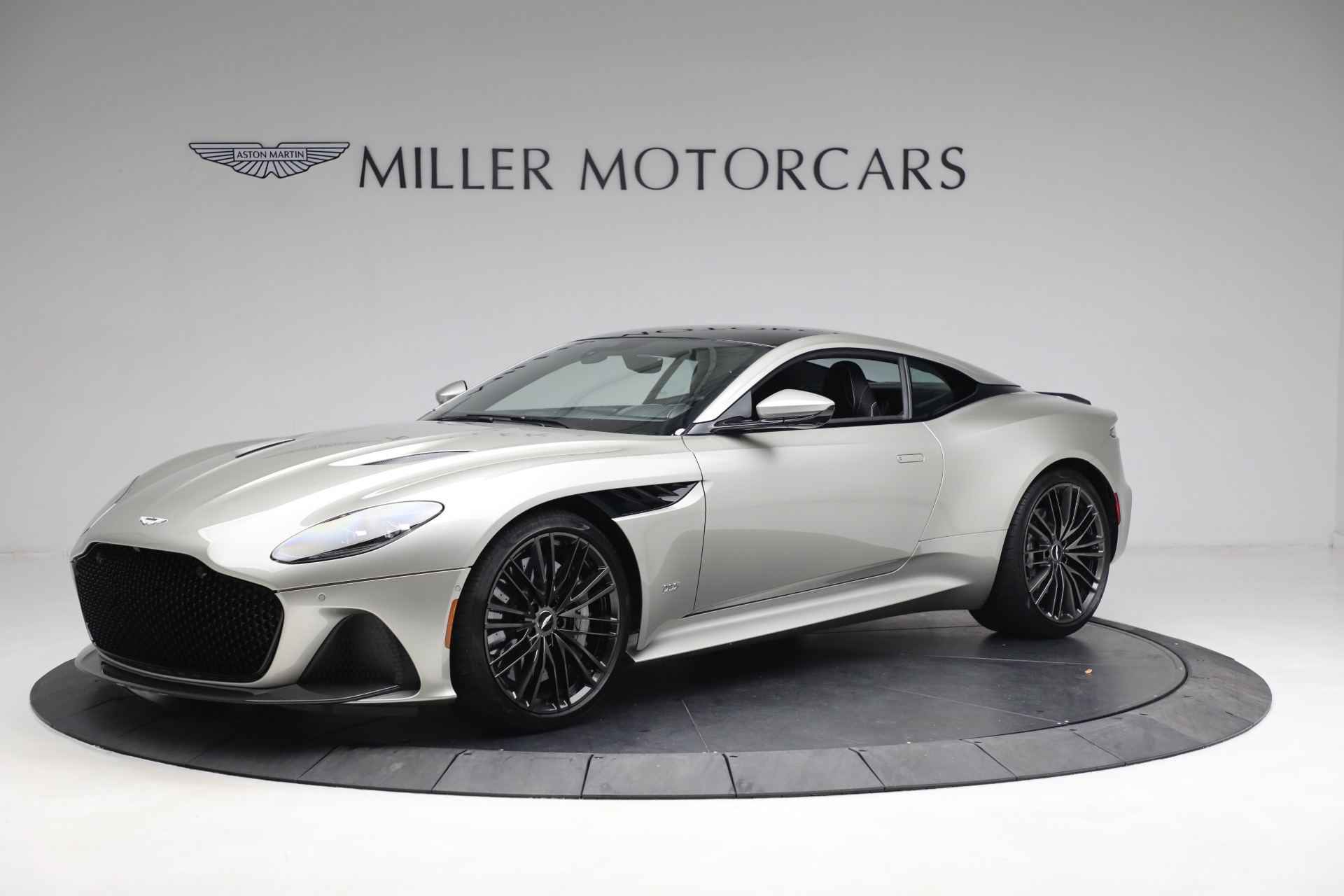 Used 2022 Aston Martin DBS Superleggera for sale $289,900 at Maserati of Greenwich in Greenwich CT 06830 1
