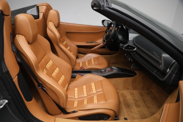 Used 2014 Ferrari 458 Spider for sale $289,900 at Maserati of Greenwich in Greenwich CT 06830 23