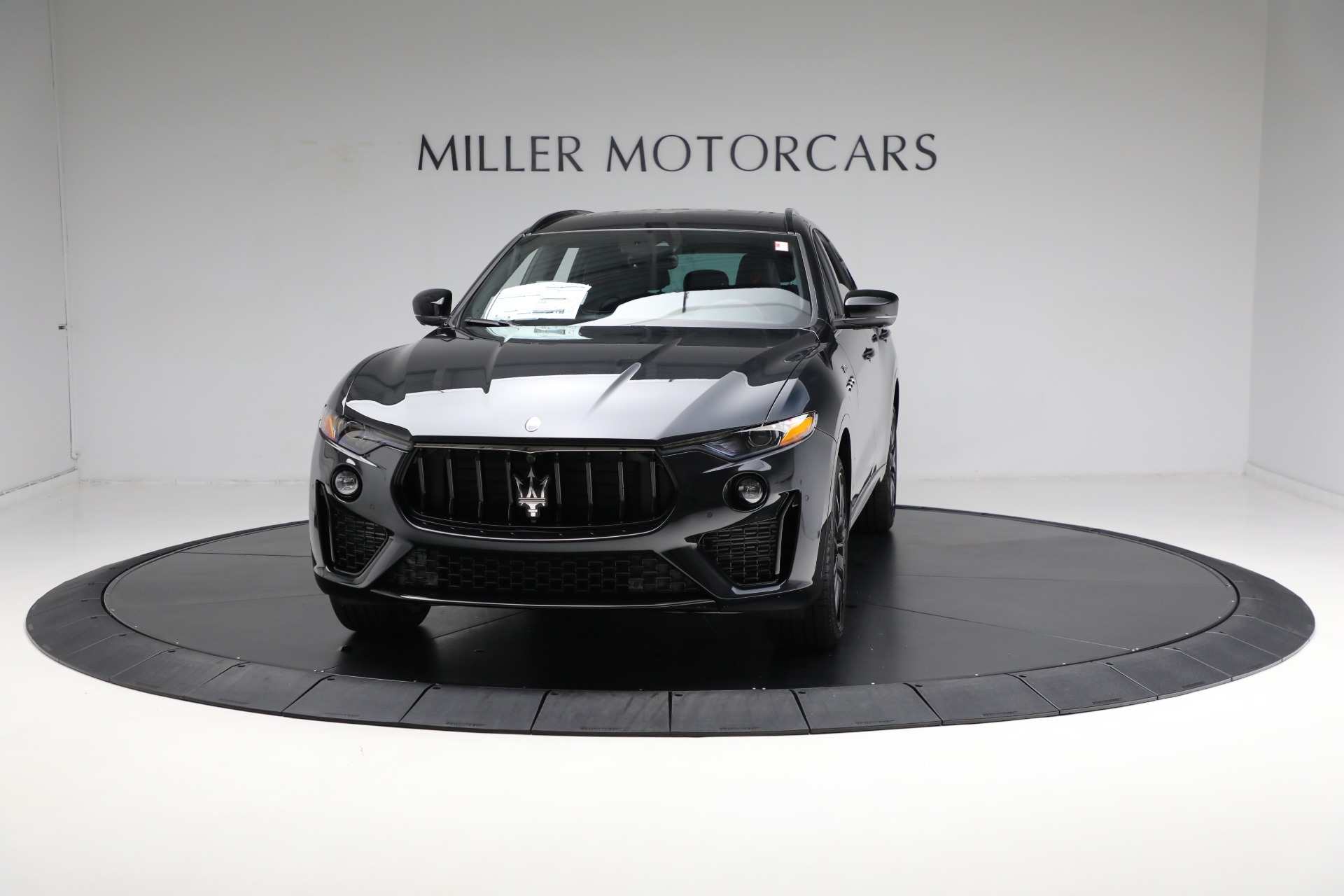 New 2024 Maserati Levante Modena for sale $120,595 at Maserati of Greenwich in Greenwich CT 06830 1
