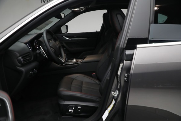 New 2024 Maserati Levante GT for sale $103,495 at Maserati of Greenwich in Greenwich CT 06830 21